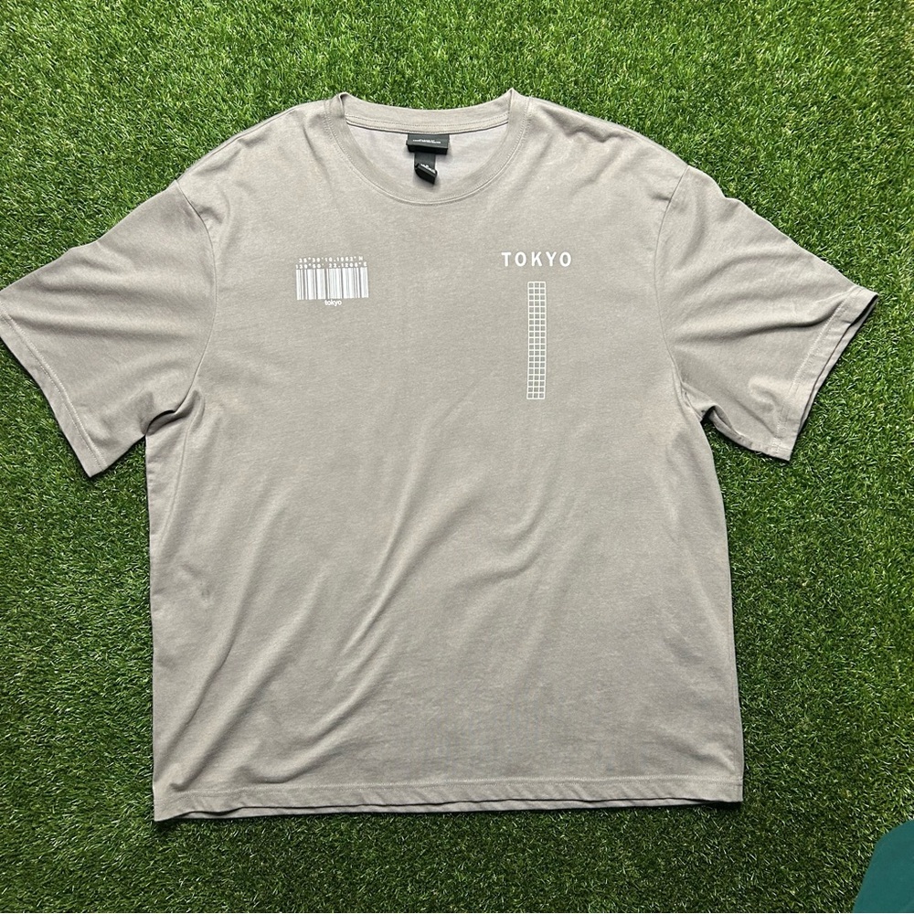 H&M toyko retro gray tee